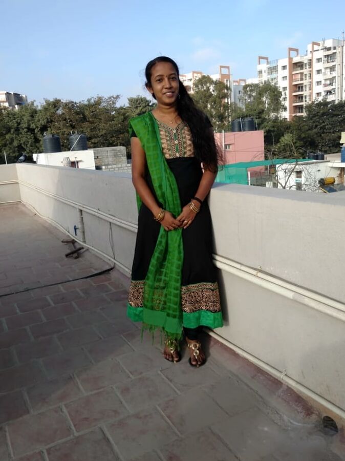 Tamil hot stylish auntys