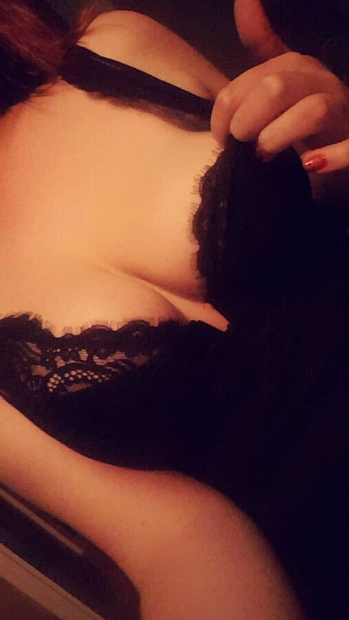 Lingery babe