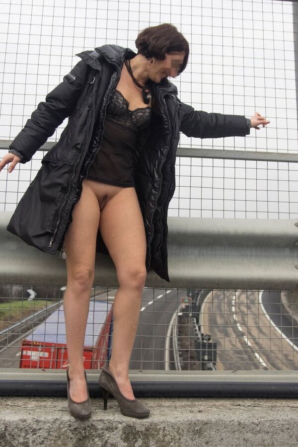 Bottomless