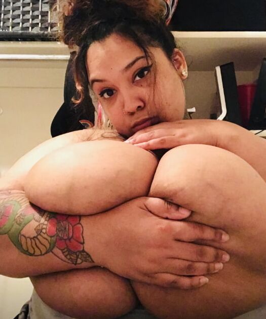 Monster Tits On Chubby Ebony Babe October