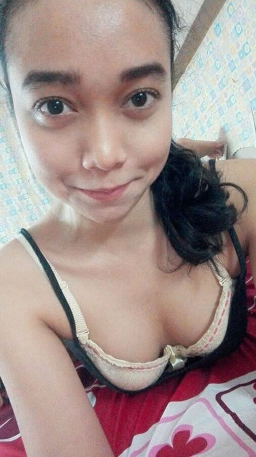 Malay MILF naked