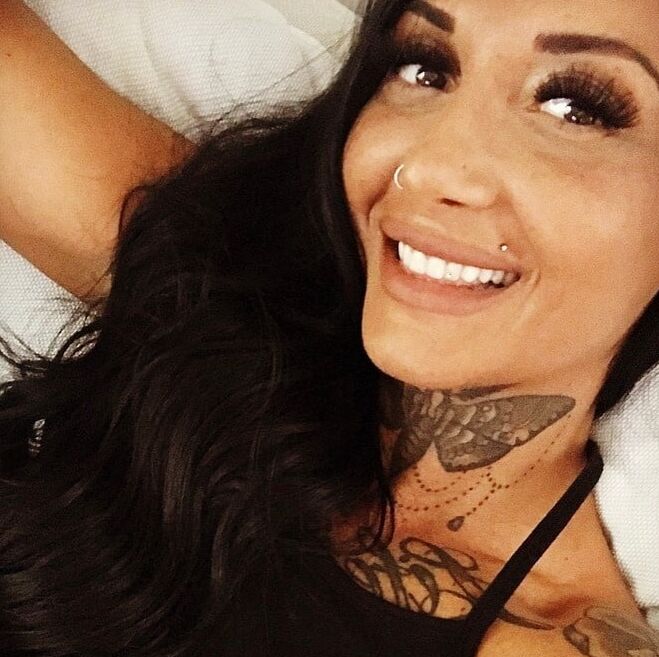On Instagram- __Dxlara