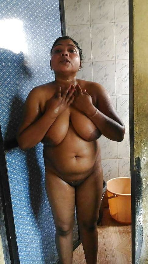 Indian desi aunty