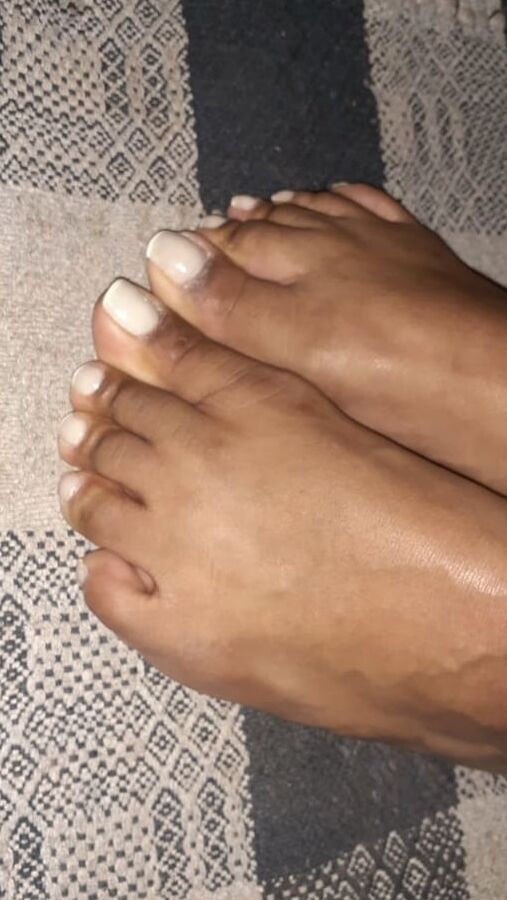 Feet, Morena, size