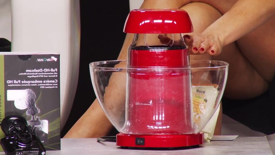 German Shopping TV Milf Vivien Konca