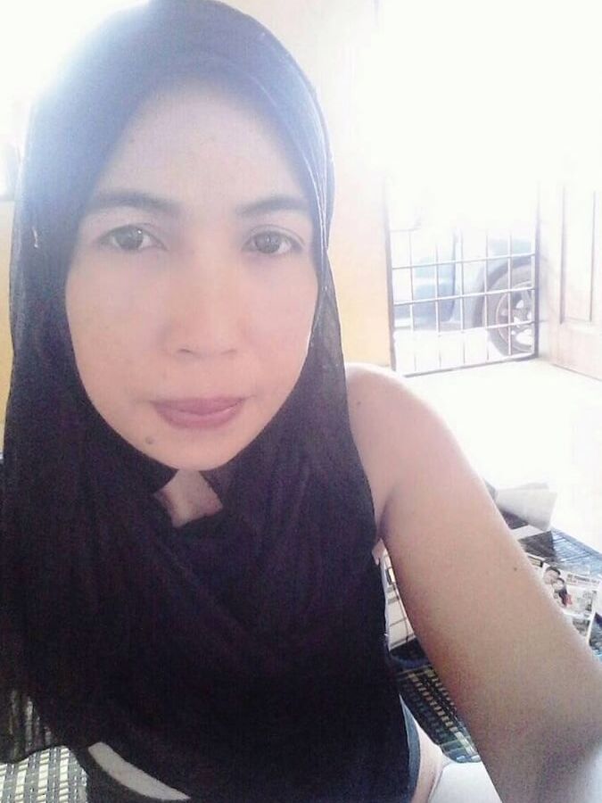 Malay MILF Chef Suhaila - Part