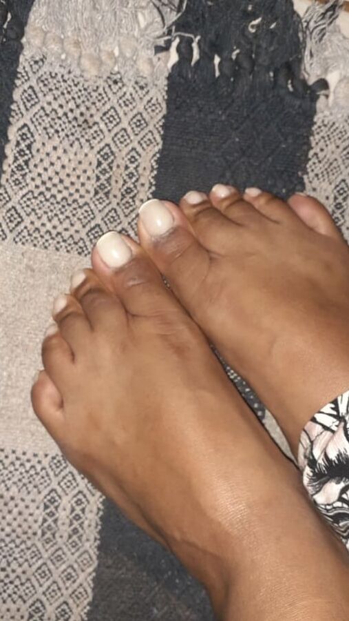 Feet, Morena, size