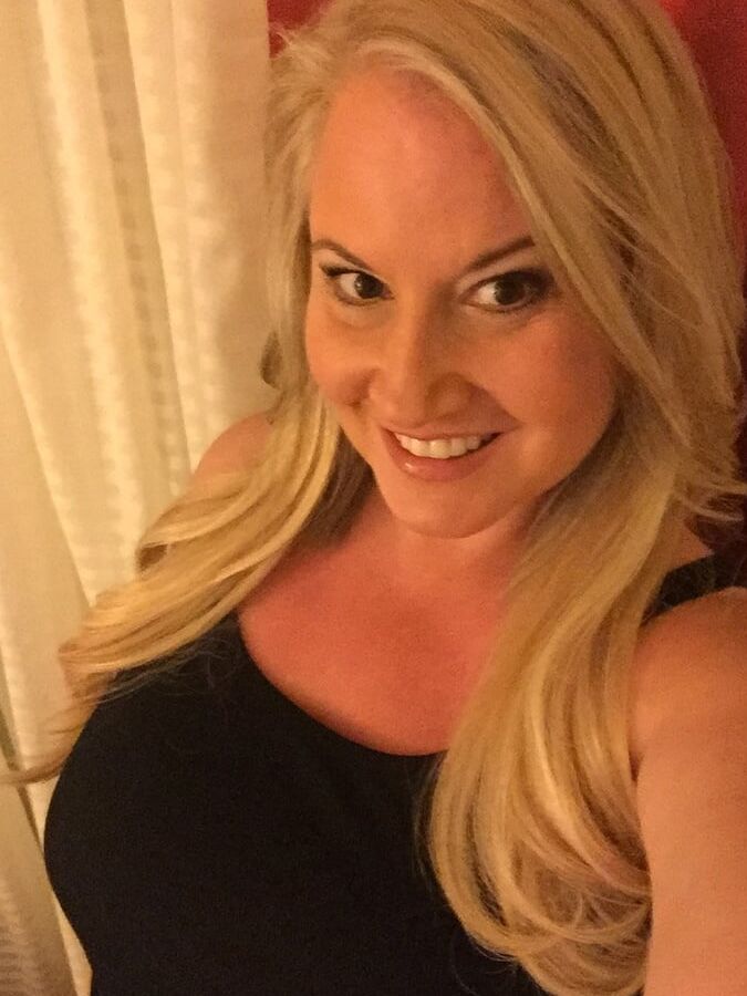 Sunny wwe