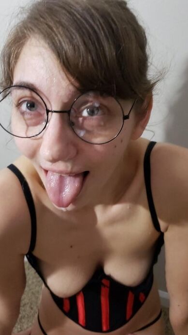 Girls with glasses are best friends