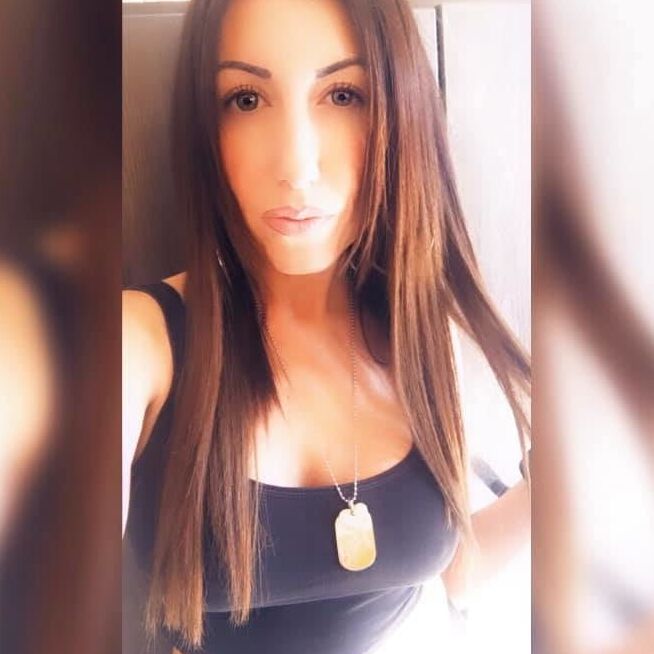 Greek Slut : Kelly