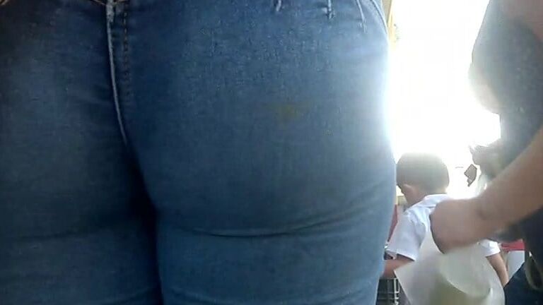 COME CULO MOM NALGONA VERDULERIA