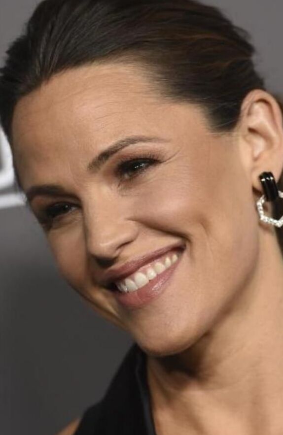 JENNIFER GARNER