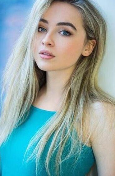 Celebrity Hot - Sabrina Carpenter