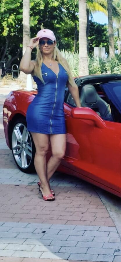 SEXY Mature mom