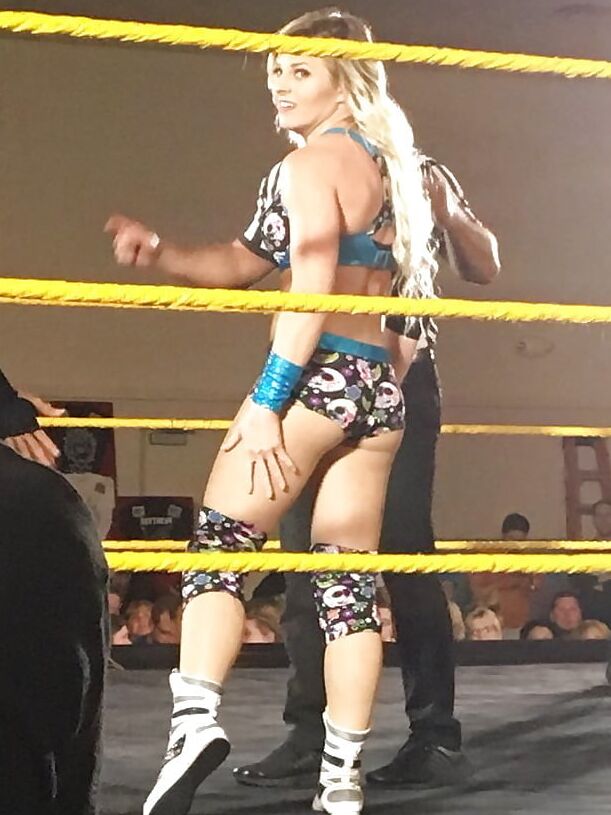 Candice LeRae Ass