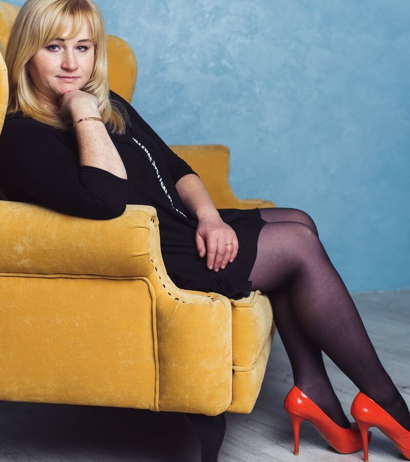 Russian Wives Pose in Pantyhose