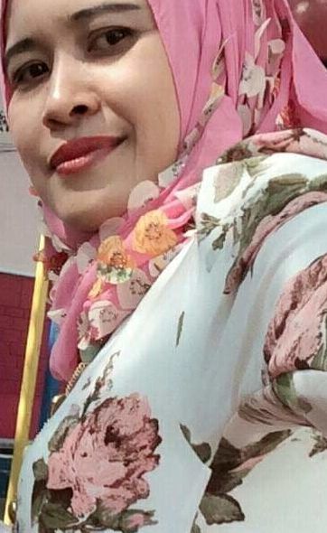 Ibu bertudung