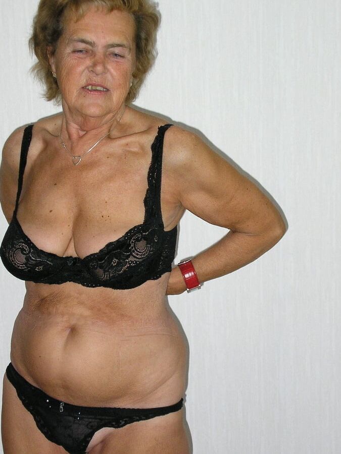 Ladyforsex big titts granny