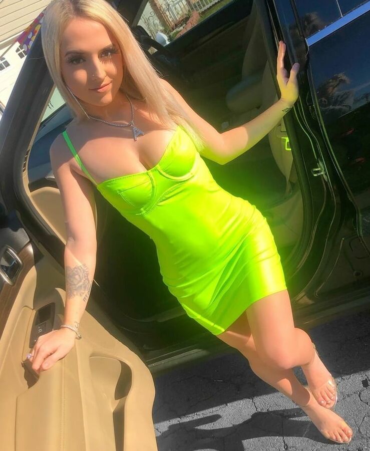 Hot BITCH makes my COCK Throb