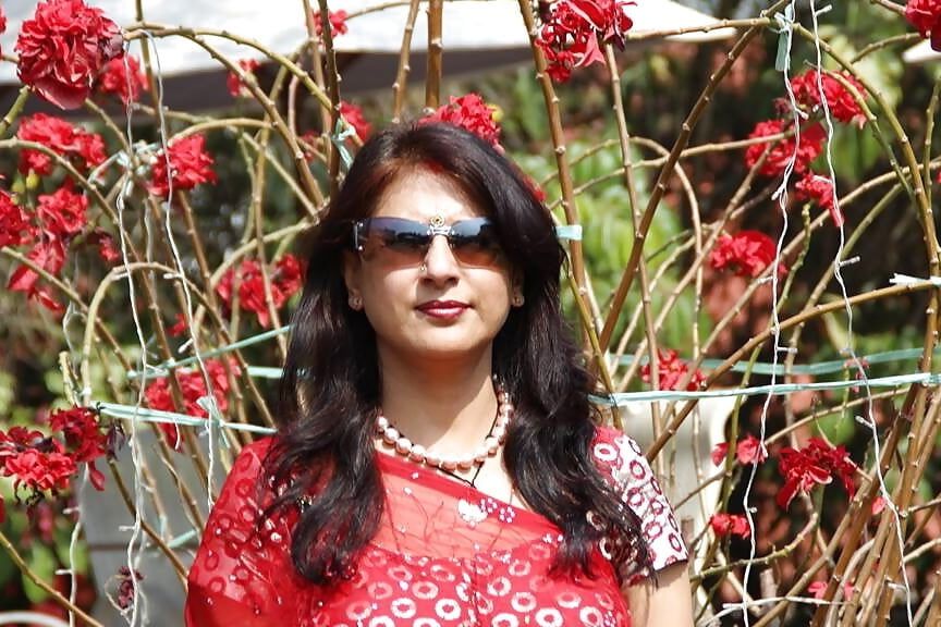 Sexy Bangladeshi Hindu MILF - Saima Das