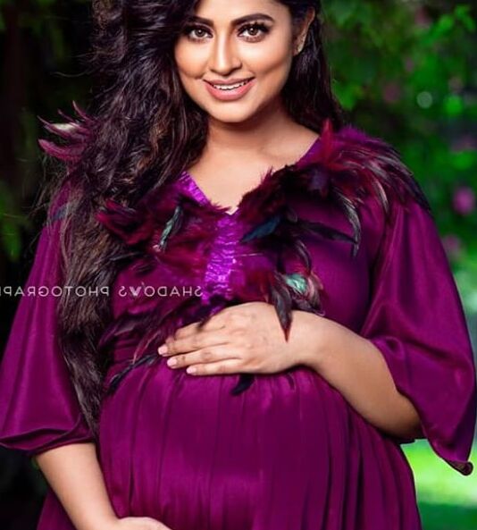 sneha mom pregnant hot pics