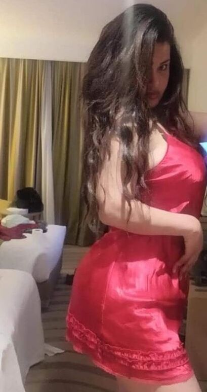 Curved Sama El-Masry big ass