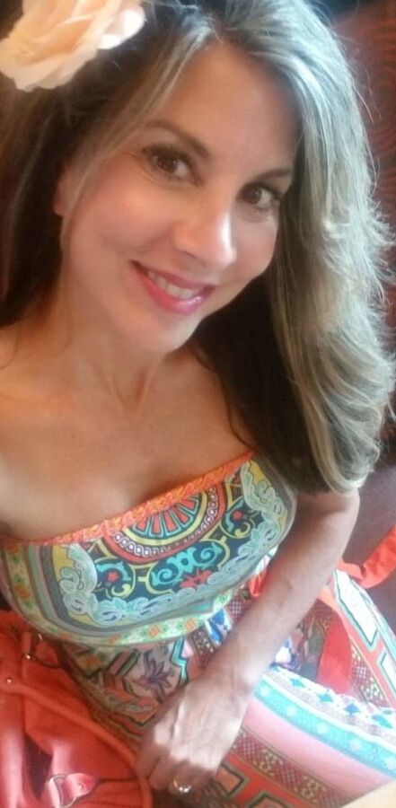 Sexy flirting brunette Milf exposed as webslut