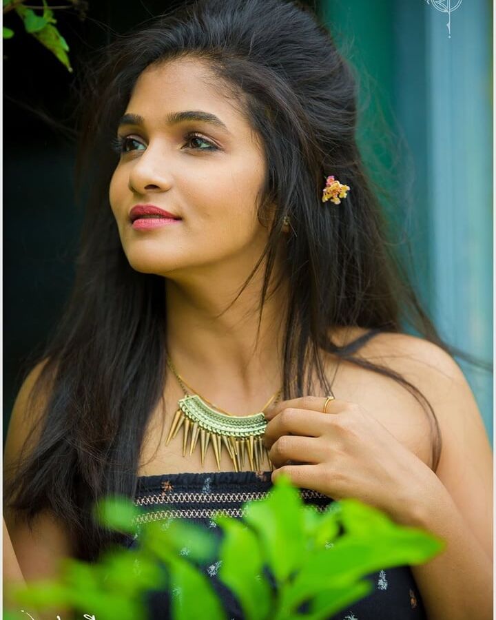 Divya(give hot comments and cum tribute on my yummy sexy )