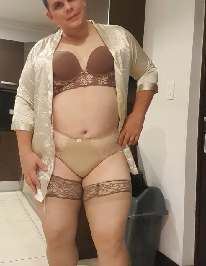 Yummy chubby shemale