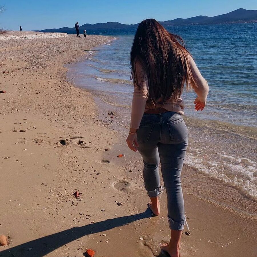 Croatian Bombshell Olivera