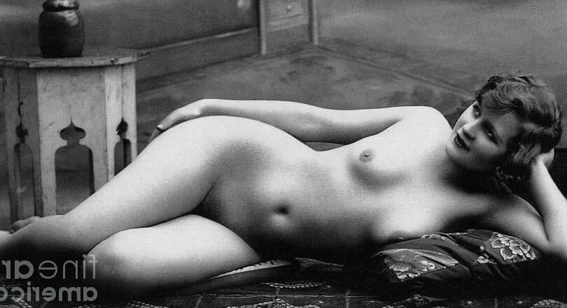 All Sizes, All Sexy - Evocatively Vintage