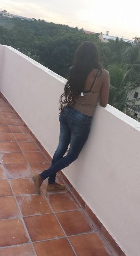 yokairy dominicana milf