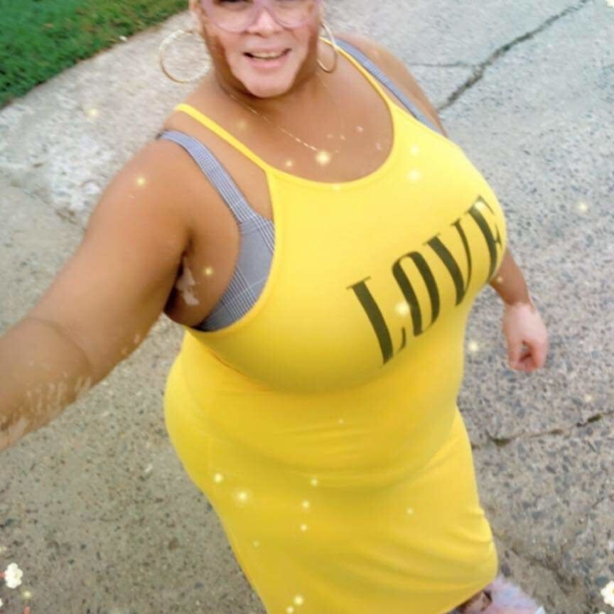 Big Bouncy Boobs