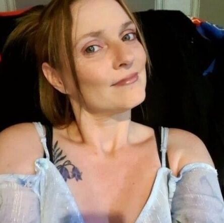 Mature faces I would like to splash my load over