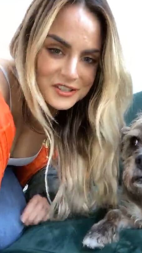 Sexy JoJo - At it Again - No Bra