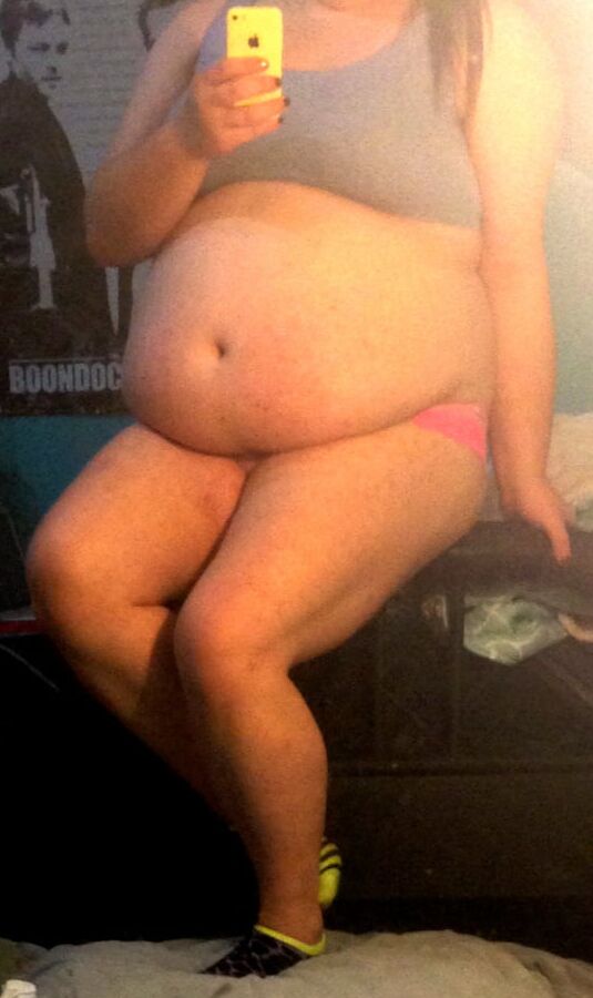Sexy BBW with small titties
