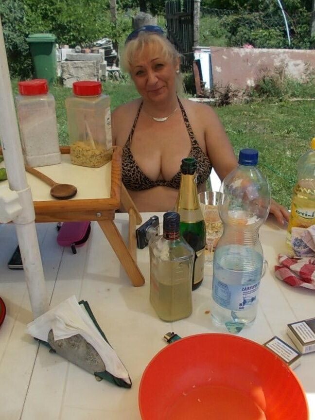 Older and hot (Bikini)