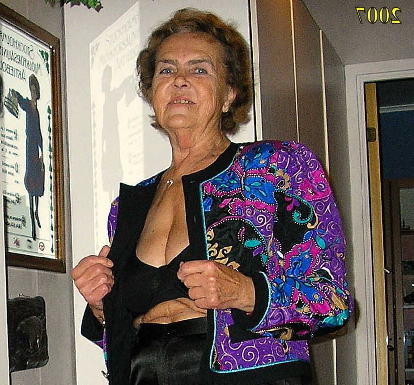 Ladyforsex big titts granny