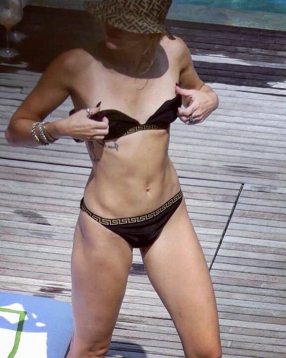 HOT CELEBS