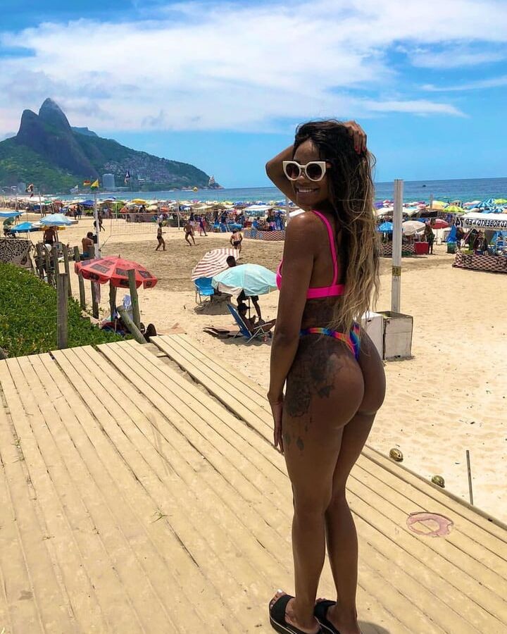 INDYARA DOURADO