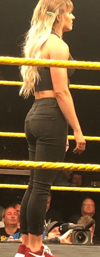 Candice LeRae Ass