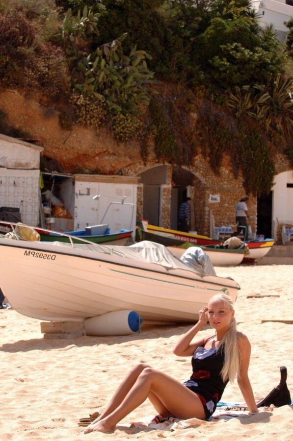 Nice Girl naked on the Fkk Beach