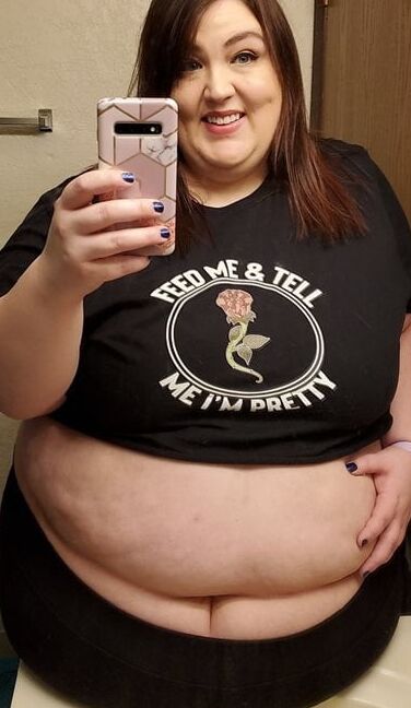BBW &amp; SSBBW With Resting Bellies