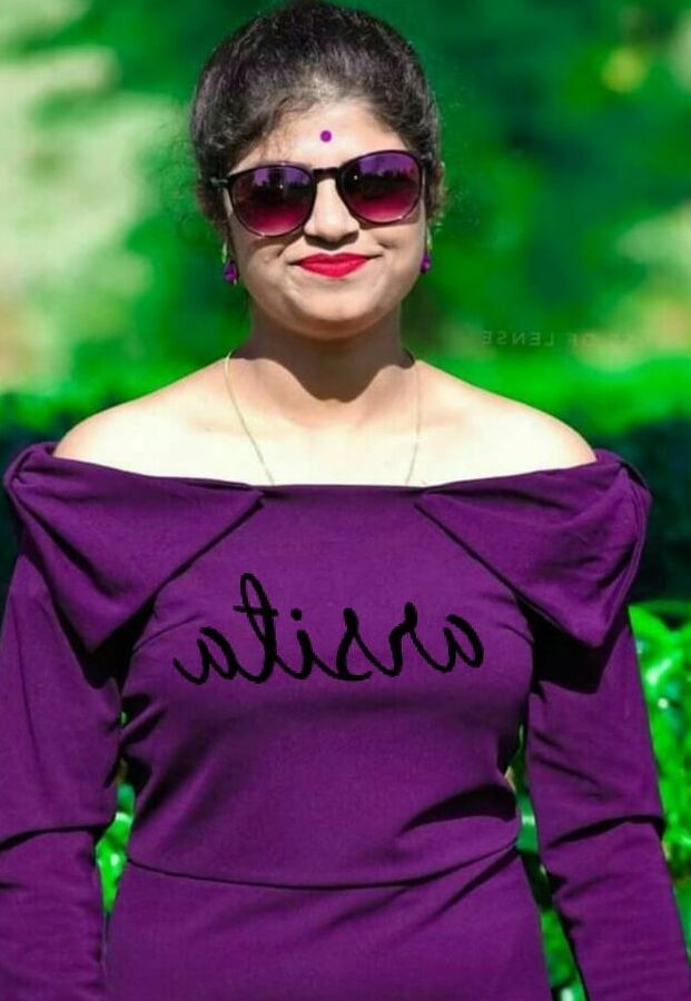 Hot girl arsits