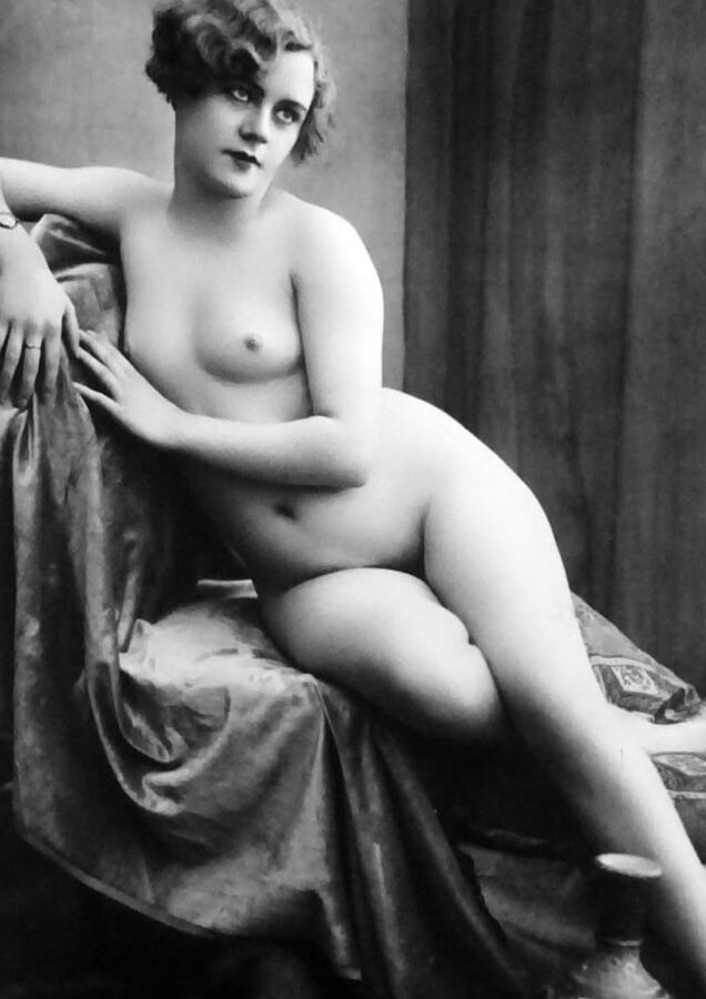 All Sizes, All Sexy - Evocatively Vintage