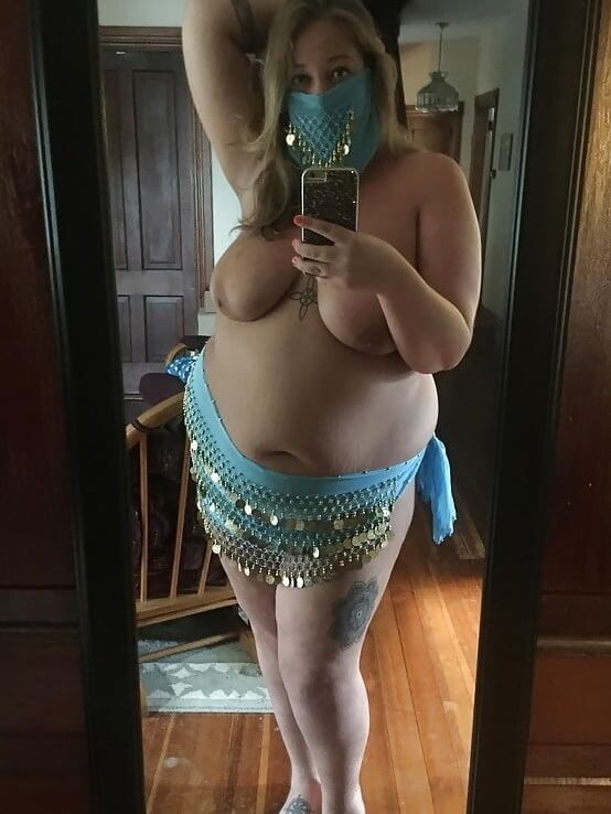Wide Hips - Amazing Curves - Big Girls - Fat Asses ()