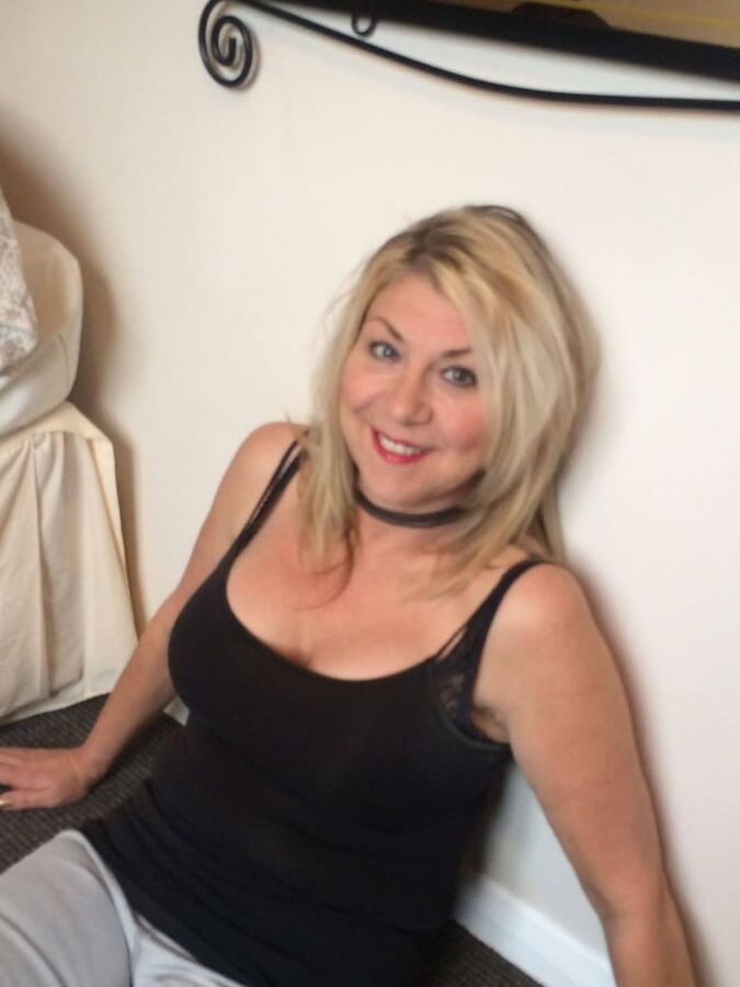 Mature faces I would like to splash my load over