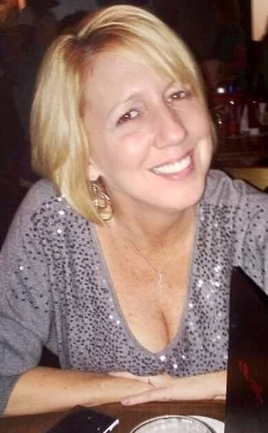 Gorgeous Blonde Milf Housewife from Missouri