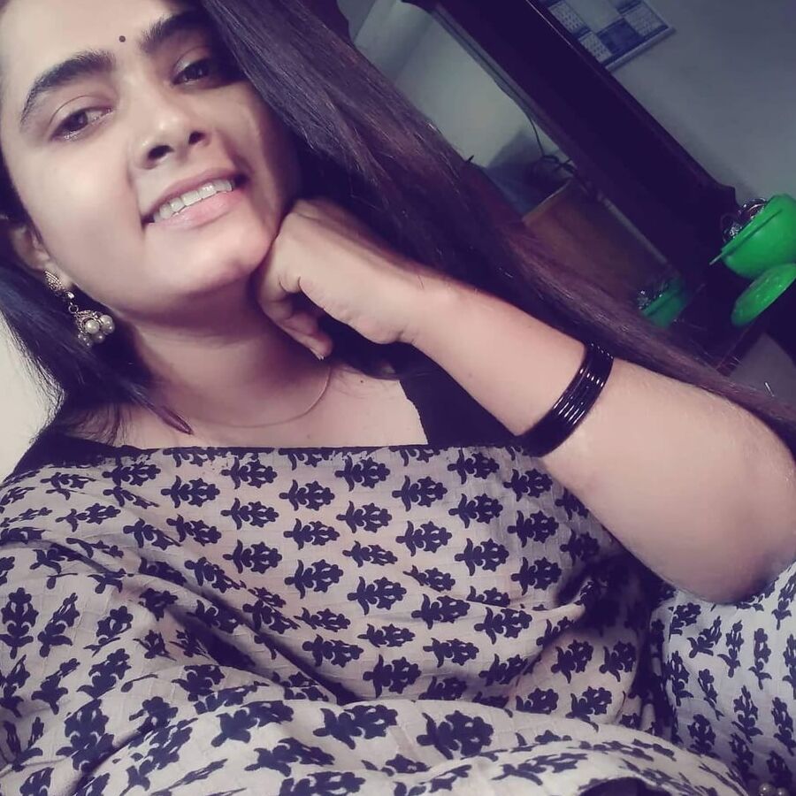Hairy Married Bhabhi