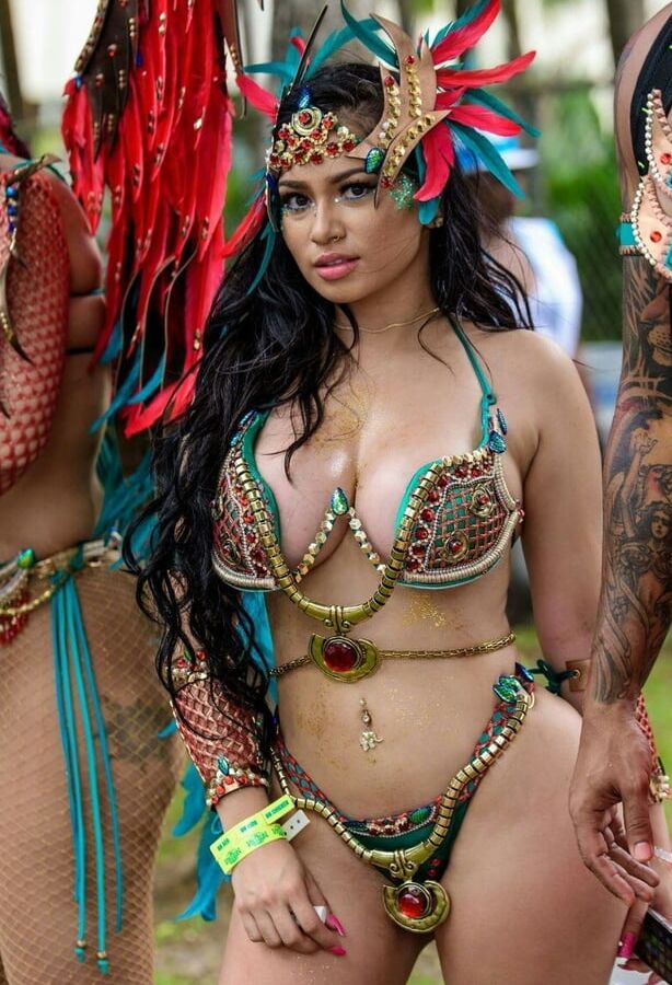 Mix Latina girls